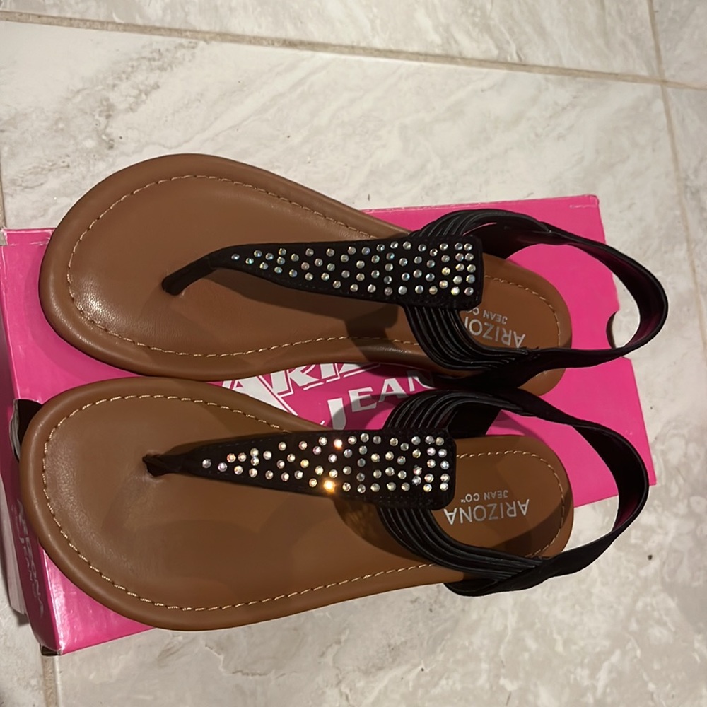 Sandals - Picture 2 of 4